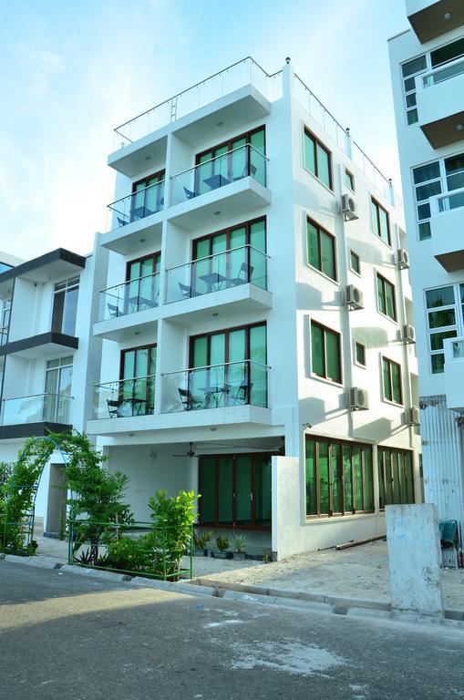 Eve Caurica Hotel Hulhumale Exterior photo