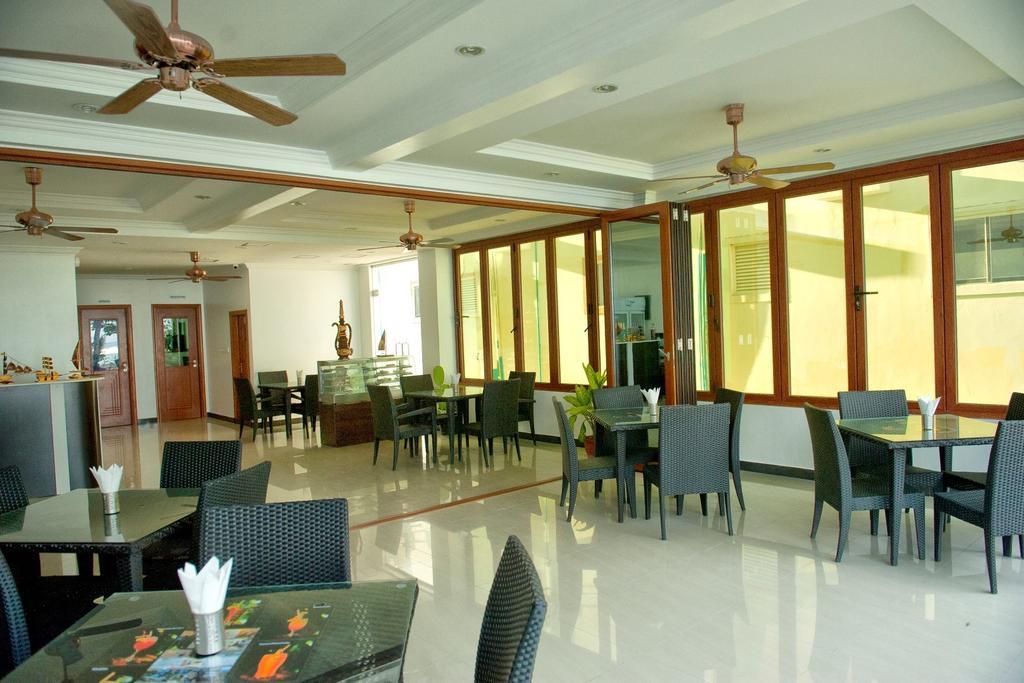 Eve Caurica Hotel Hulhumale Exterior photo